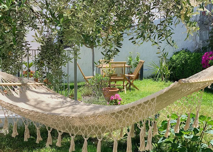 Dimora Cumma Mari Bed & Breakfast 4*
